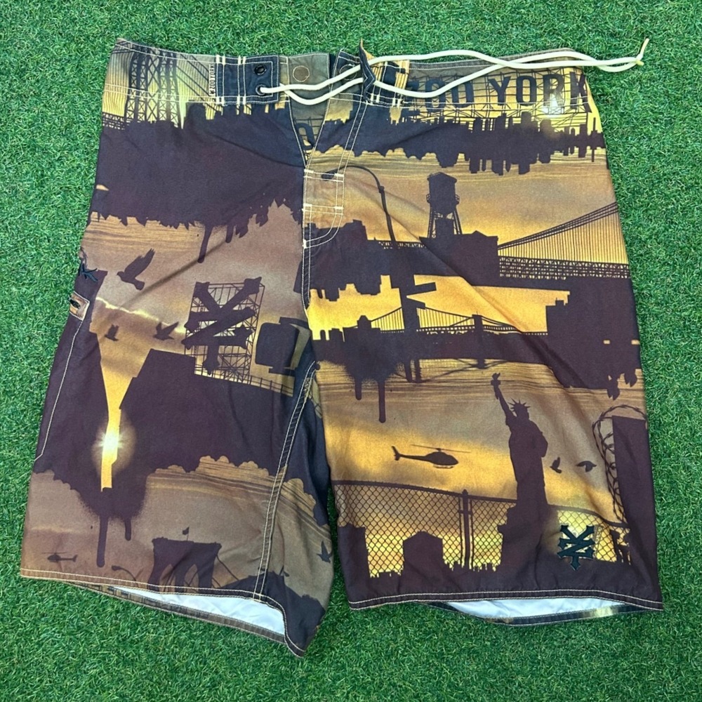 Zoo York Mens Board Shorts Brown Yellow‎ NYC Skyline Graphic Swim Trunks Size 36